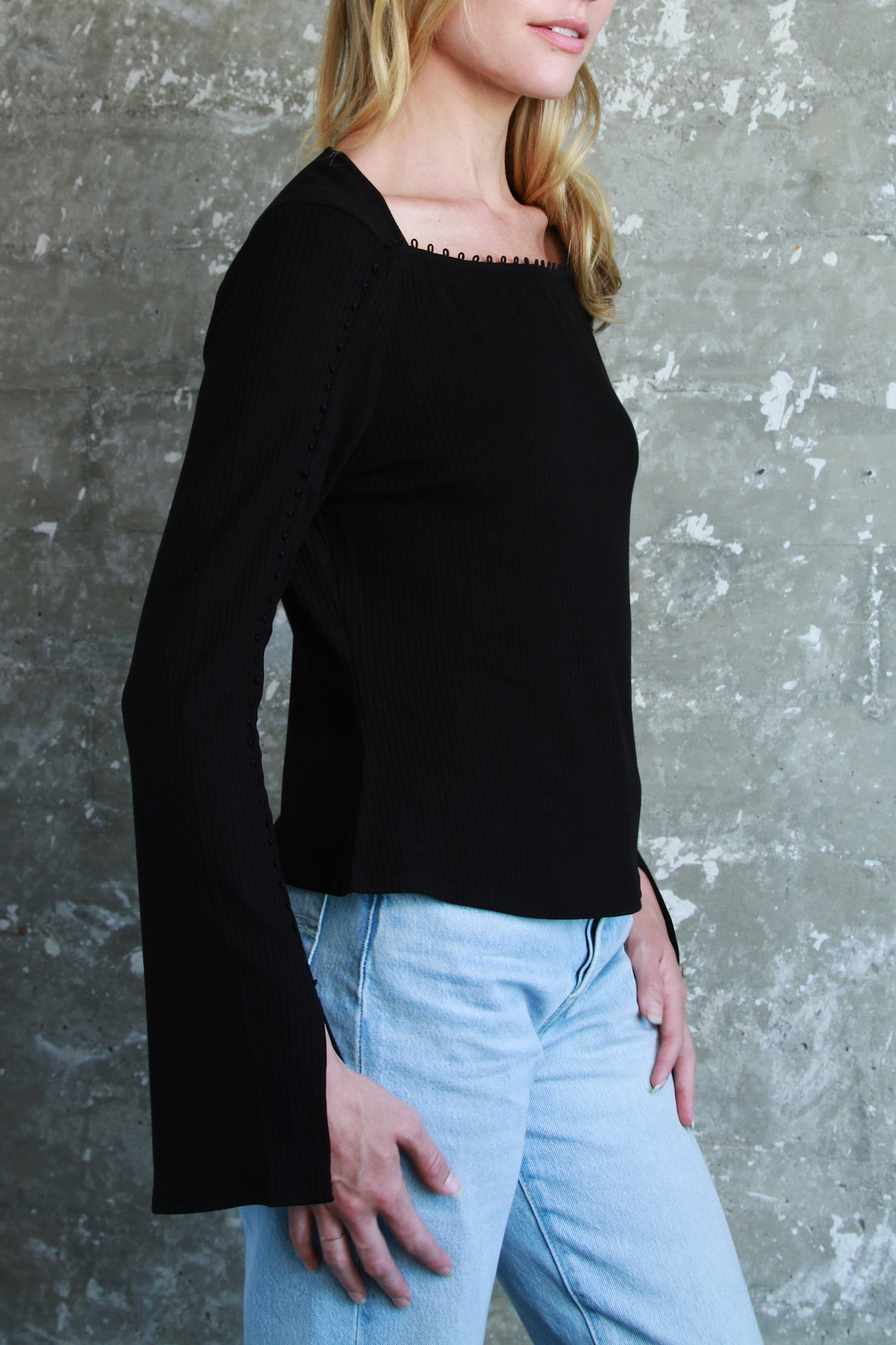 Bromley Black Top
