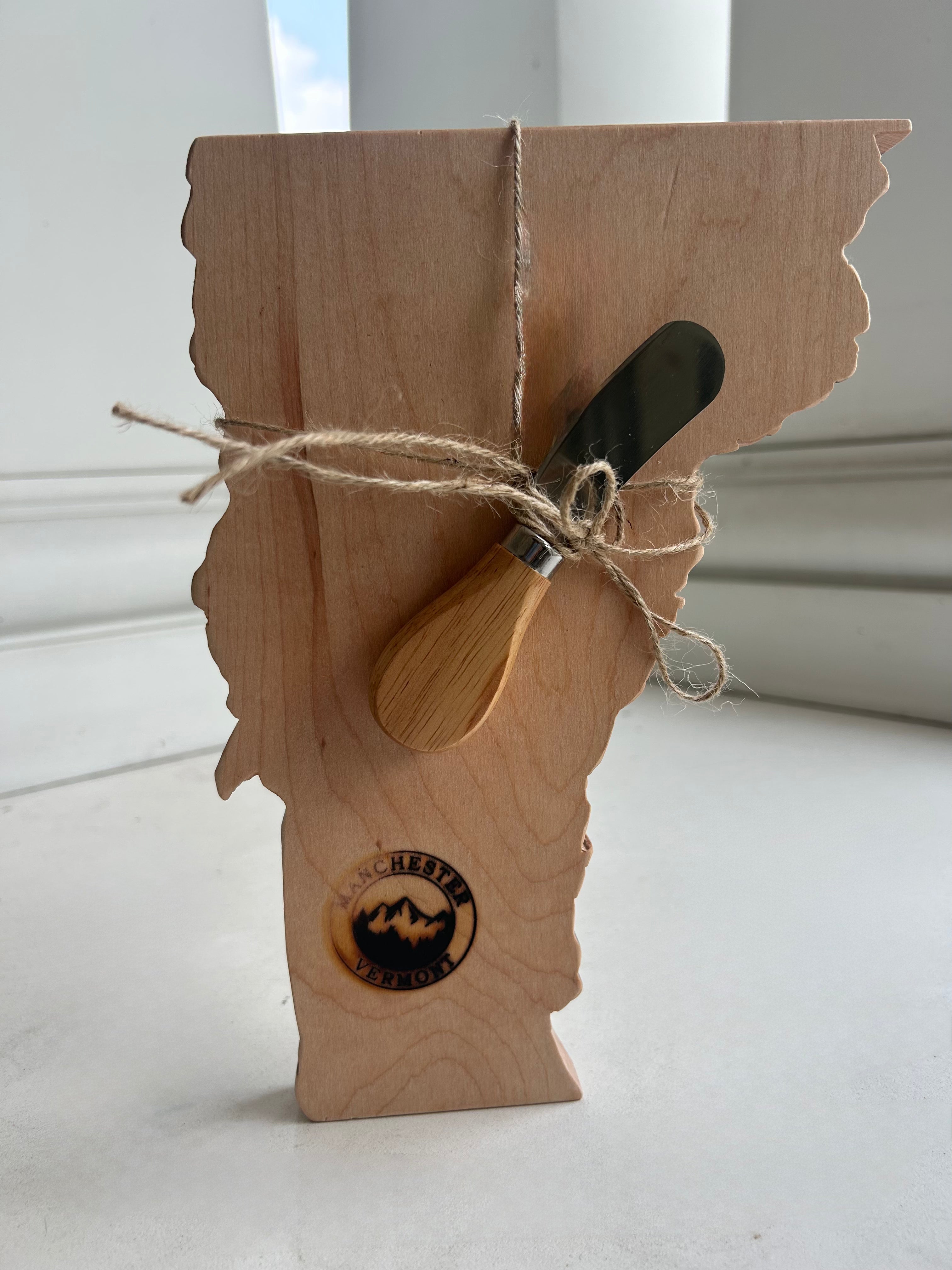MANCHESTER CUTTING BOARD