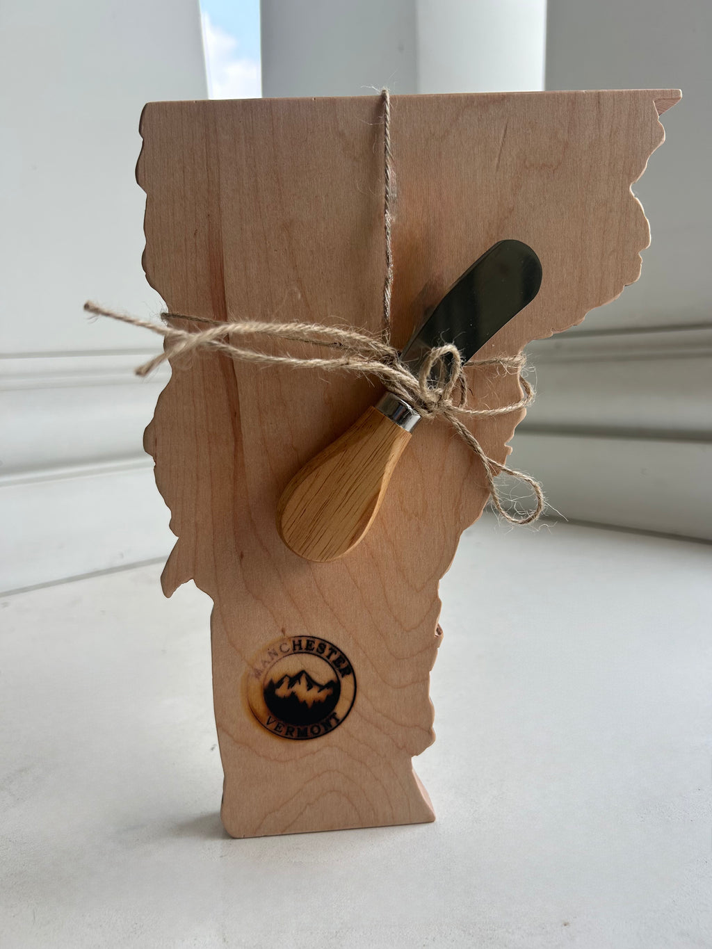 MANCHESTER CUTTING BOARD
