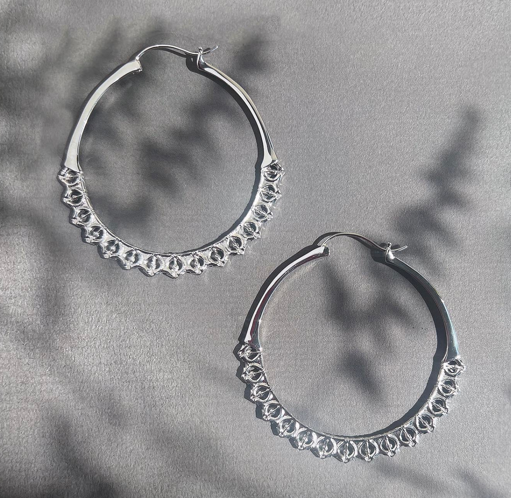 A&O Calla Silver Hoops